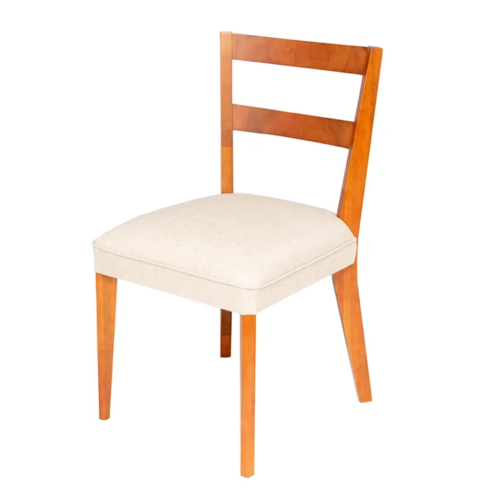 SILLA BAJA - RESPALDO MADERA CLARA - TAPIZADO PU MARFIL en Madera natural - Sillas, Uruguay | Champagne Home