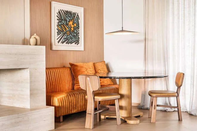 SILLON DE COMEDOR FERRARO - CUERO ITALIANO CARAMELO - 1.53 MTS en Marrón - Sillones y sofás, Uruguay | La Iberica, vista 17