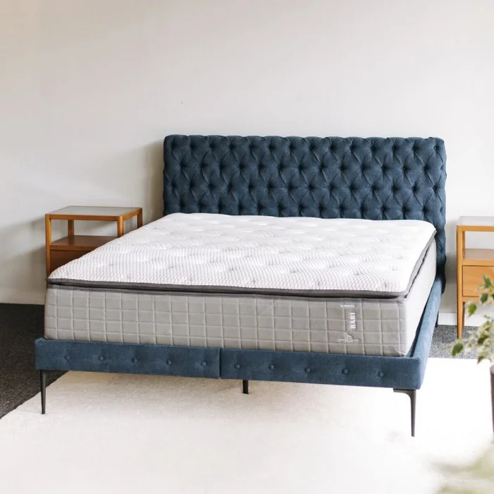 Cama Capitoneada / Azul marino en Azul - Dormitorio, Uruguay | Fábrica Italiana, vista 3