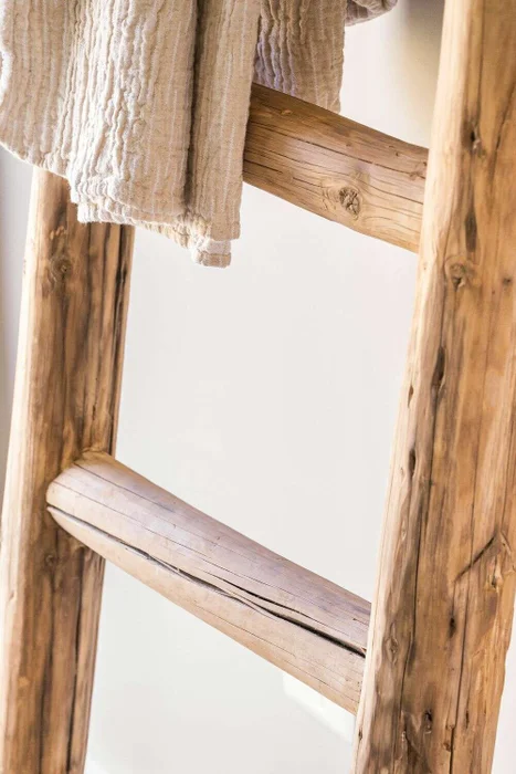 ESCALERA OLMO ANTIGUO en Madera natural - Bibliotecas, Uruguay | La Iberica, vista 4