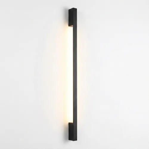 Aplique de Pared Linear Gloss en Negro - Iluminación, Uruguay | La Perla
