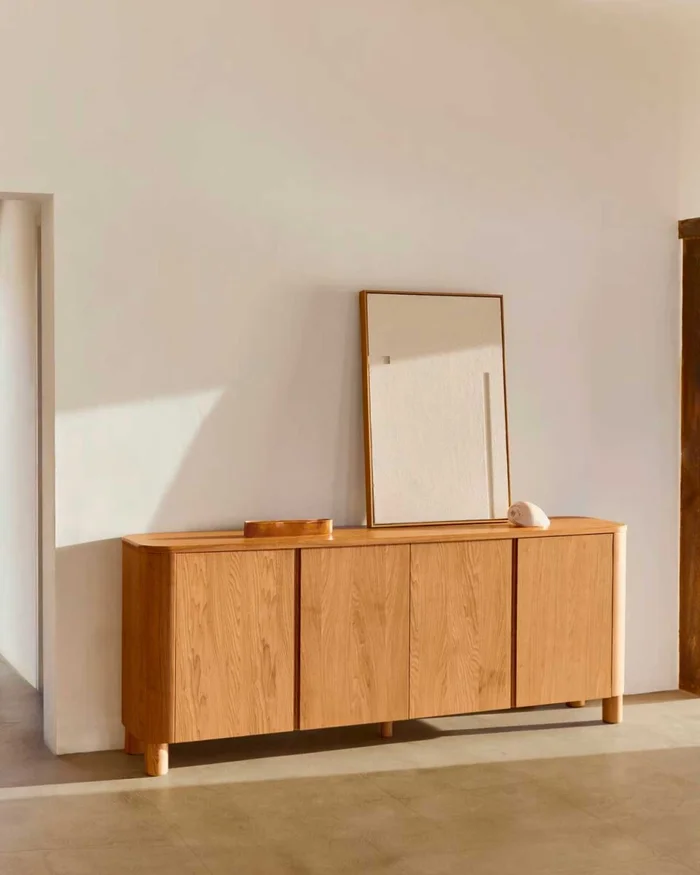 Aparador Salaya de madera contrachapada de fresno FSC 100% 200 x 40 cm en Madera natural - Aparadores y recibidores, Uruguay | Kavehome, vista 2