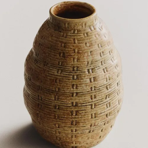 JARRÓN ARCILLA IRREGULAR - Jarrones, Uruguay | Zara Home