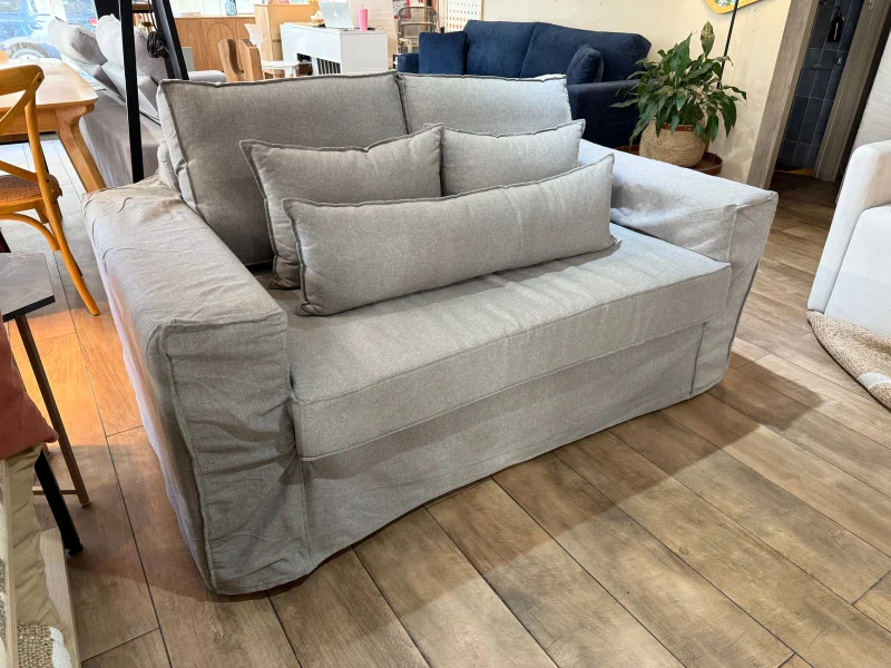 Sofá Granada 2 Cuerpos Funda Desmontable 165cm - Gris Lino en Gris - Sillones y sofás, Uruguay | Berna Home, vista 4