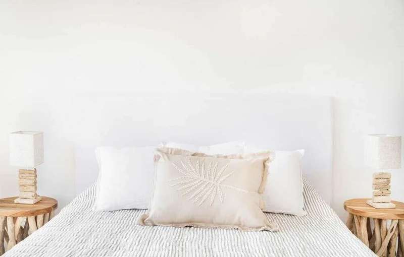 RESPALDO CON FUNDA DESMONTABLE - JEAN BLANCO LAVABLE en Blanco - Respaldos de cama, Uruguay | La Iberica, vista 4