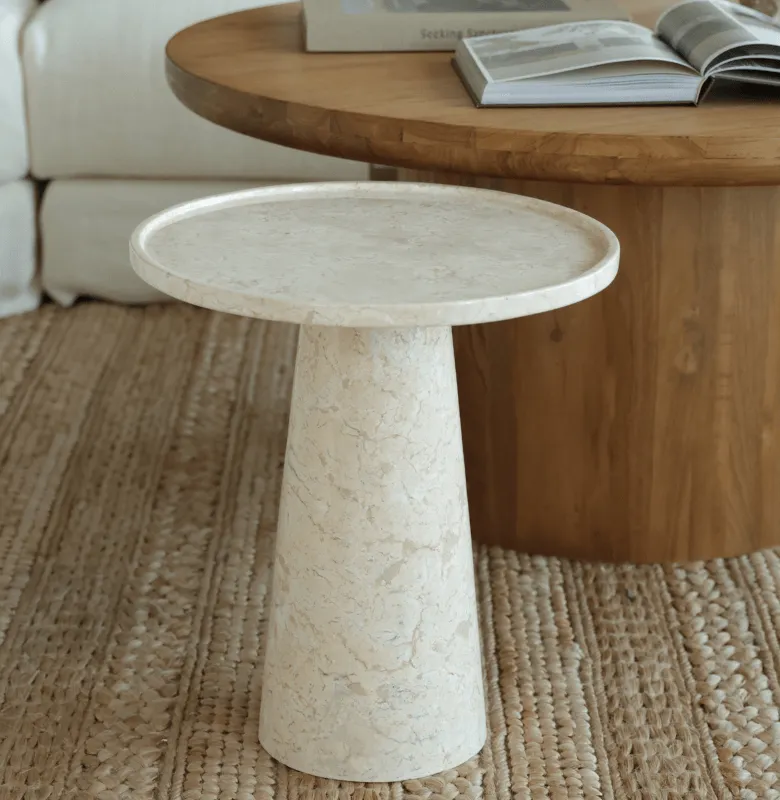 MESA LATERAL CESAR MARMOL en Beige - Mesas de arrimo, Uruguay | Masinfinito Casa