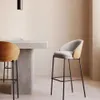 Taburete Eamy de chenilla gris claro chapado en fresno acabado natural y metal negro 65 cm en Gris - Butacas, banquetas y puffs, Uruguay | Kavehome, vista 2 de 9