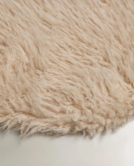 MANTA PELO LARGO IRREGULAR - Textiles, Uruguay | Zara Home, vista 3