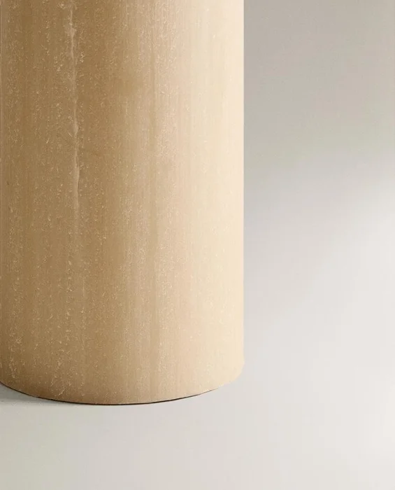 VELA DECORATIVA LARGA CILÍNDRICA en Beige - Velas y Portavelas, Uruguay | Zara Home, vista 5
