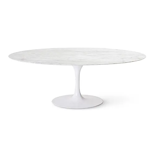 Tulip comedor oval | Eero Saarinen en Negro - Mesas de comedor, Uruguay | Mad for Modern