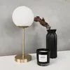Luminaria De Mesa Miami Dorado en Amarillo - Lámparas de mesa, Uruguay | Unilux, vista 2 de 5