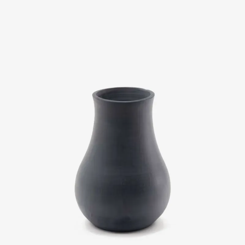 Jarrón Silaia de terracota con acabado negro 30 cm en Gris - Jarrones, Uruguay | Kavehome