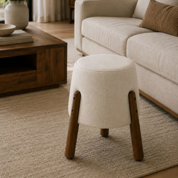 PUFF LUCE Cognac en Beige - Butacas, banquetas y puffs, Uruguay | Viasono