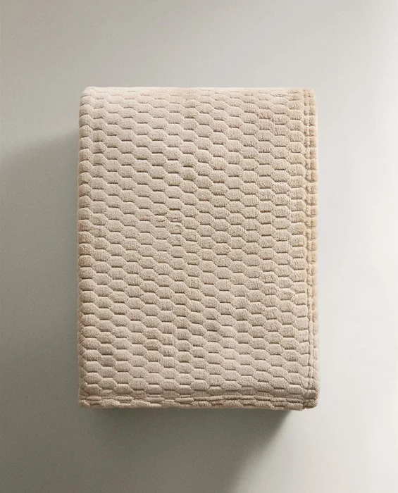 MANTA POLAR TEXTURA en Beige - Textiles, Uruguay | Zara Home, vista 5