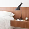 AJ table by Arne Jacobsen / black en Negro - Lámparas de mesa, Uruguay | Mad for Modern, vista 2 de 2