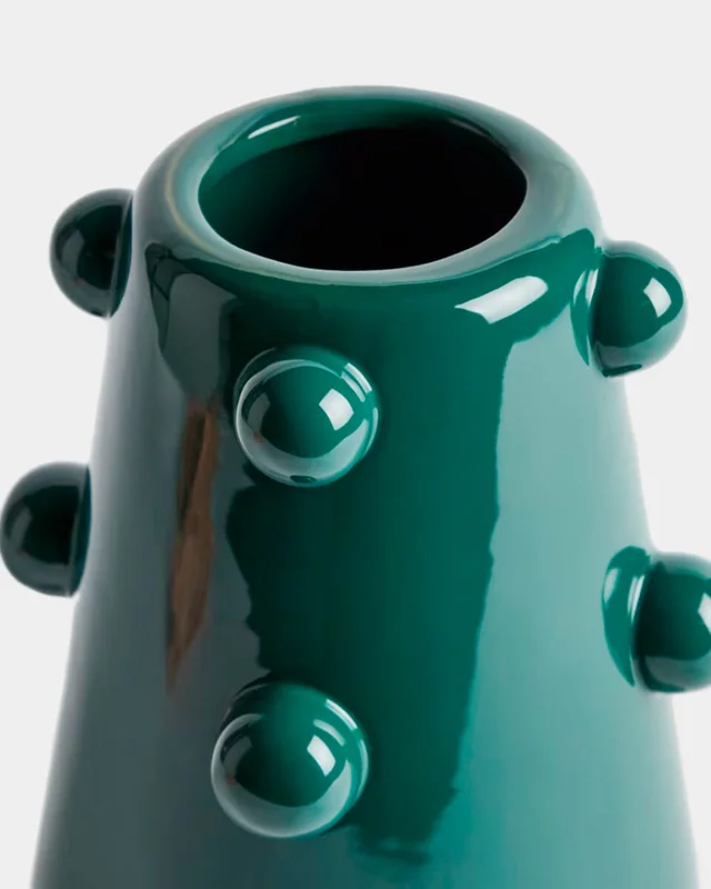 Jarrón Odra de cerámica - verde oscuro acabado brillante 25,5 cm en Verde - Jarrones, Uruguay | Kavehome, vista 3