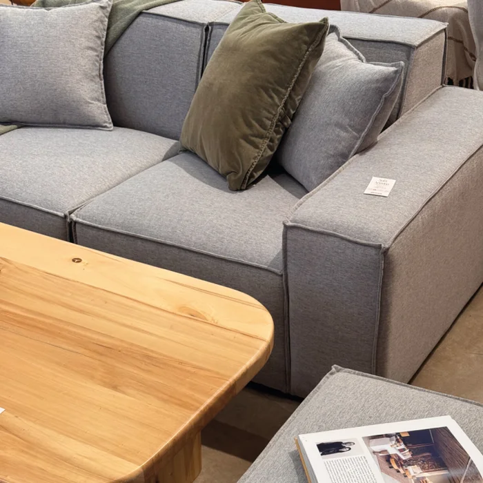 Sofá Arizona Ottoman - Dos cuerpos - Gris en Gris - Sillones y sofás, Uruguay | Walnut, vista 2
