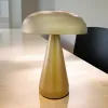 Lampara de mesa Led Pilz recargable en Dorado - Lámparas de mesa, Uruguay | Alta Gracia Deco, vista 2 de 6