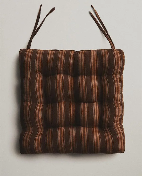 COJÍN SILLA RAYAS en Marrón - Textiles, Uruguay | Zara Home
