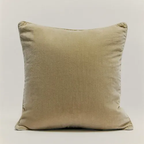 FUNDA COJÍN TERCIOPELO en Beige - Textiles, Uruguay | Zara Home