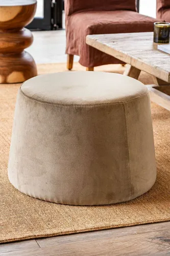 PUFF MILANO - TERCIOPELO OLIVA en Beige - Butacas, banquetas y puffs, Uruguay | La Iberica