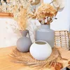 Florero Cerámica T090 en Gris - Jarrones, Uruguay | Indrana, vista 2 de 4