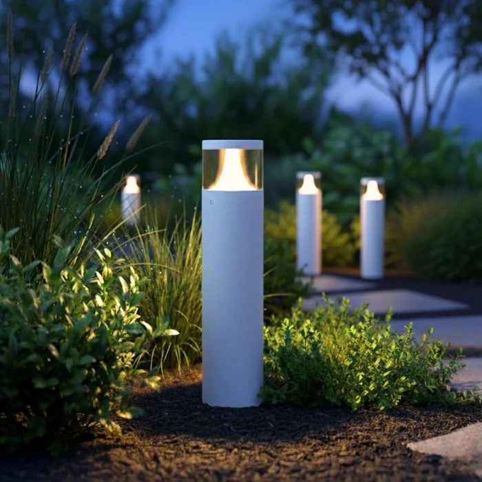 Luminaria Bolardo Exterior 9W Kane 80cm Blanco en Blanco - Lámparas de pie, Uruguay | Serlux, vista 2
