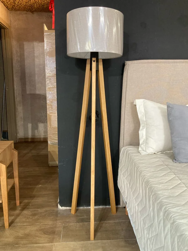 Lámpara de Pie Apollo con Pantalla Lino Beige en Madera natural - Lámparas de pie, Uruguay | Berna Home, vista 6
