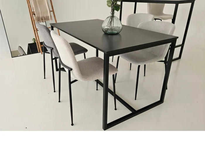 Mesa BLACK Rectangular 1.40 m en Mesa BLACK Rectangular 1.40 m - Mesas de comedor, Uruguay | Finkel, vista 3