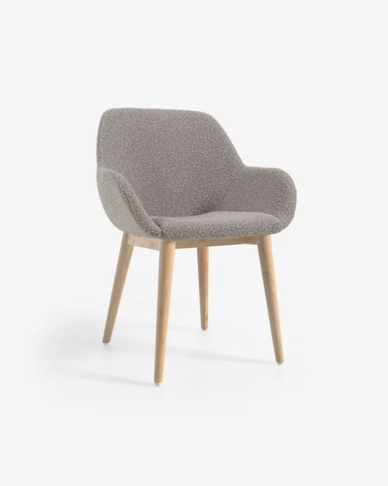 Silla Konna de borreguito - gris claro y patas de chapa de fresno acabado natural en Gris - Sillas, Uruguay | Kavehome
