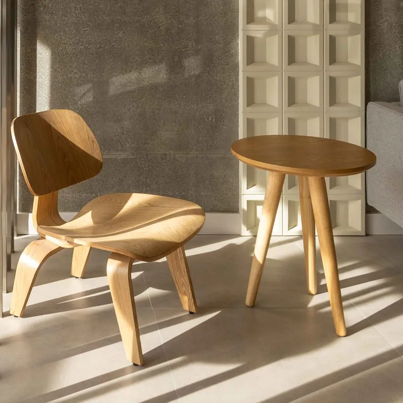 Mesa auxiliar Mid Century - Natural en Madera natural - Mesas de living, Uruguay | Walnut