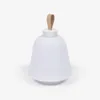 Lámpara de mesa Udiya de polietileno y metal acabado blanco en Blanco - Lámparas de mesa, Uruguay | Kavehome, vista 1 de 8