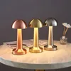 Lámpara de Mesa Samoa Portátil Recargable Chrome en Plateado - Lámparas de mesa, Uruguay | Serlux, vista 4 de 6