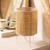 Lámpara de mesa Borneo chica en Madera natural - Lámparas de mesa, Uruguay | Alta Gracia Deco, vista 1 de 8