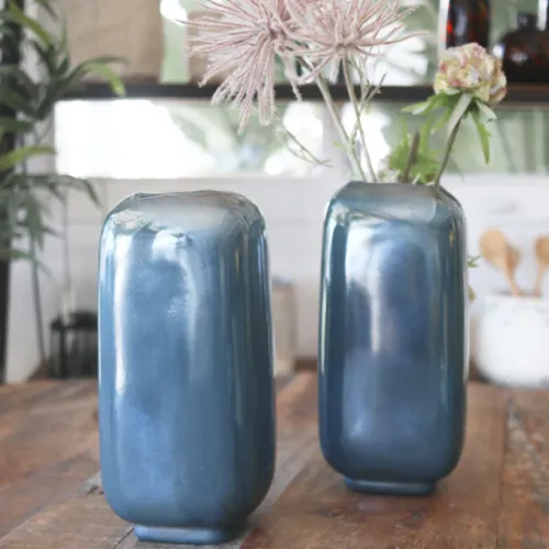 FLORERO BELLO en Azul - Jarrones, Uruguay | Sentido Jose Ignacio