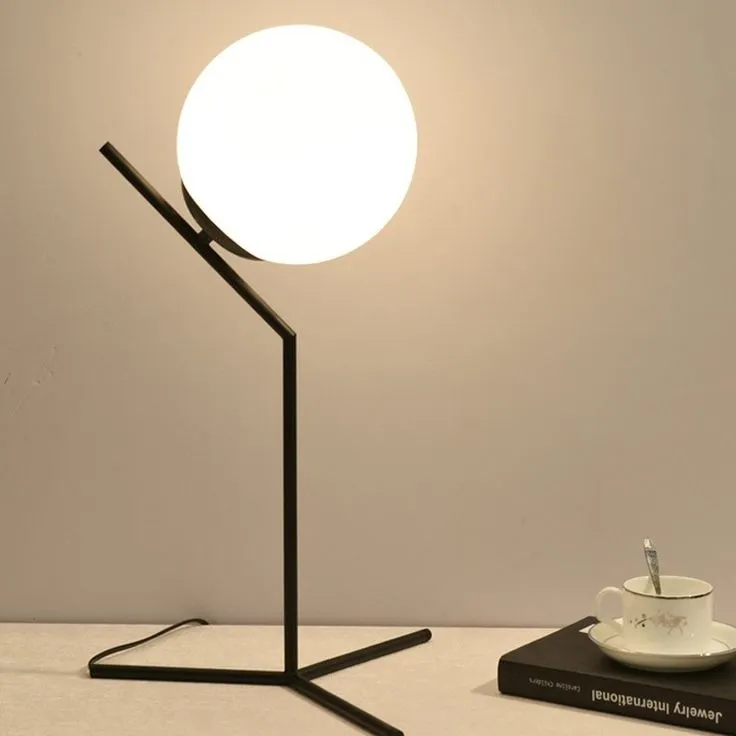 LUMINARIA PAUL en Negro - Lámparas de pie, Uruguay | Berlina Store