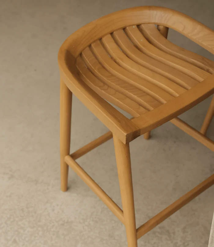 BANCO ALTO KONDO TEKA 65CM en Madera natural - Butacas, banquetas y puffs, Uruguay | Más Infinito Casa, vista 2