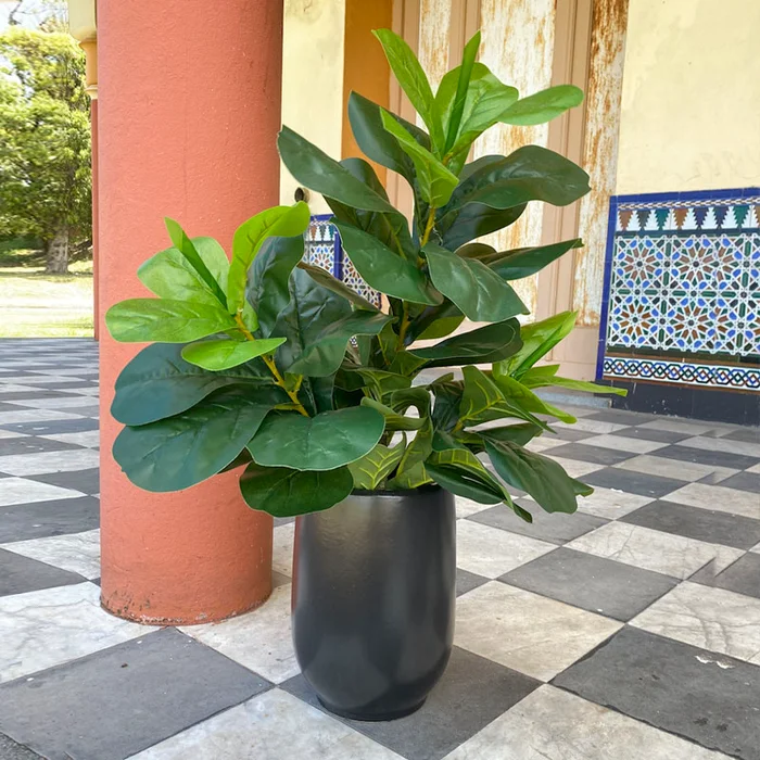Maceta Mykonos cerámica Chica blanca/negra en Blanco - Macetas, Uruguay | Alta Gracia Deco, vista 2