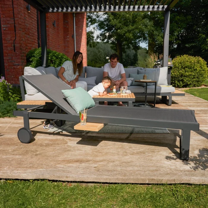 Reposera Persea Antracita en Gris - Muebles para el exterior, Uruguay | Naterial Uruguay