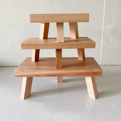 Banquito 3 patas – 25cm en Madera natural - Decoración, Uruguay | Dreams On Time, vista 4