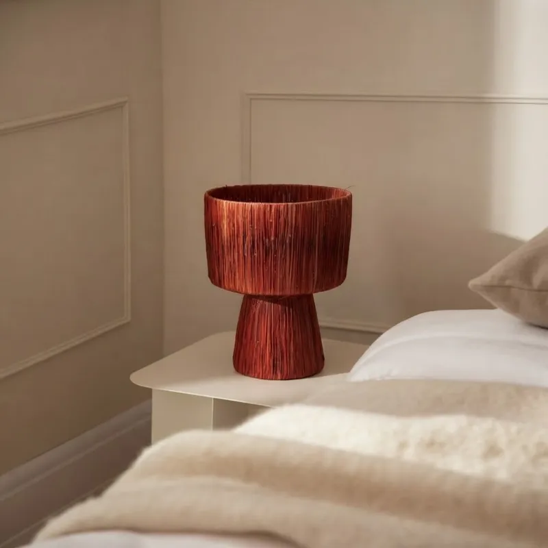Lámpara de Mesa Picu en Rojo - Lámparas de mesa, Uruguay | Casakos
