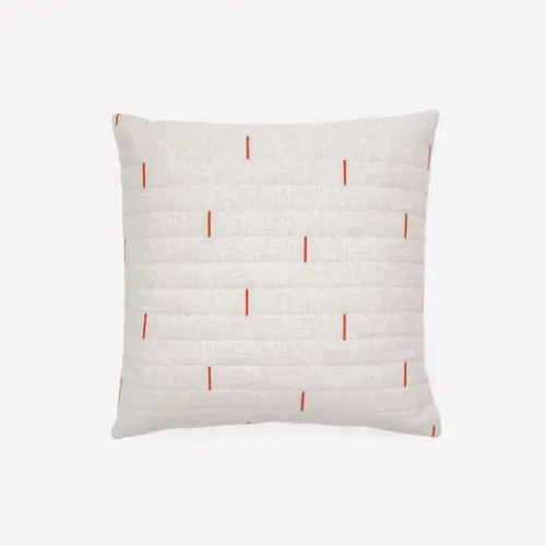 Almohadón Blaina de algodón y lino blanco con detalle bordado - rojo 45 x 45 cm en Blanco, Terracota - Textiles, Uruguay | Kavehome