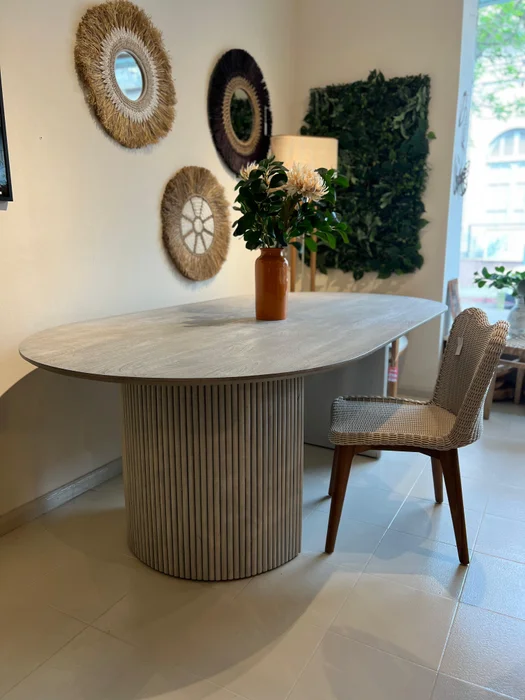 Mesa de comedor acacia en Gris - Mesas de living, Uruguay | FMB, vista 3
