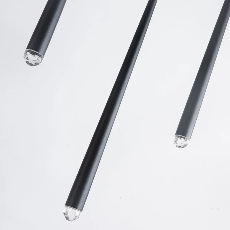 Colgante Led cinco luces lineales tubular 25W en Negro - Lámparas colgantes, Uruguay | Iluminica, vista 3
