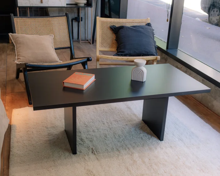 Mesa de Centro Capri 120cm - Negra en Madera natural - Mesas de living, Uruguay | Berna home, vista 2
