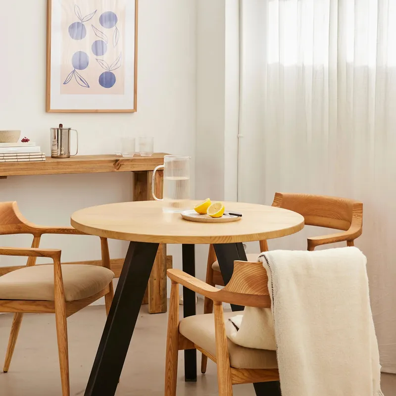 Mesa redonda de comedor Renne en Madera natural - Mesas de comedor, Uruguay | Treehouse Deco