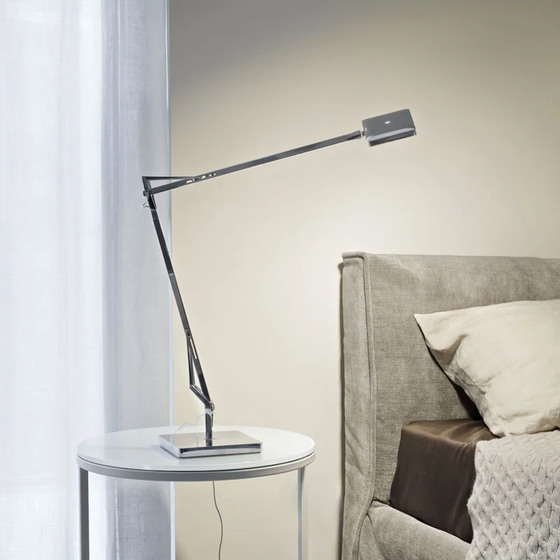 Kelvin Edge Titanium  en Plateado - Lámparas de mesa, Uruguay | Darko Lighting, vista 3