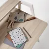 Escritorio Aarhus melamina acabado natural patas de acero acabado blanco 115 x 60 cm en Blanco - Escritorios y sillas de escritorio, Uruguay | Kavehome, vista 4 de 7