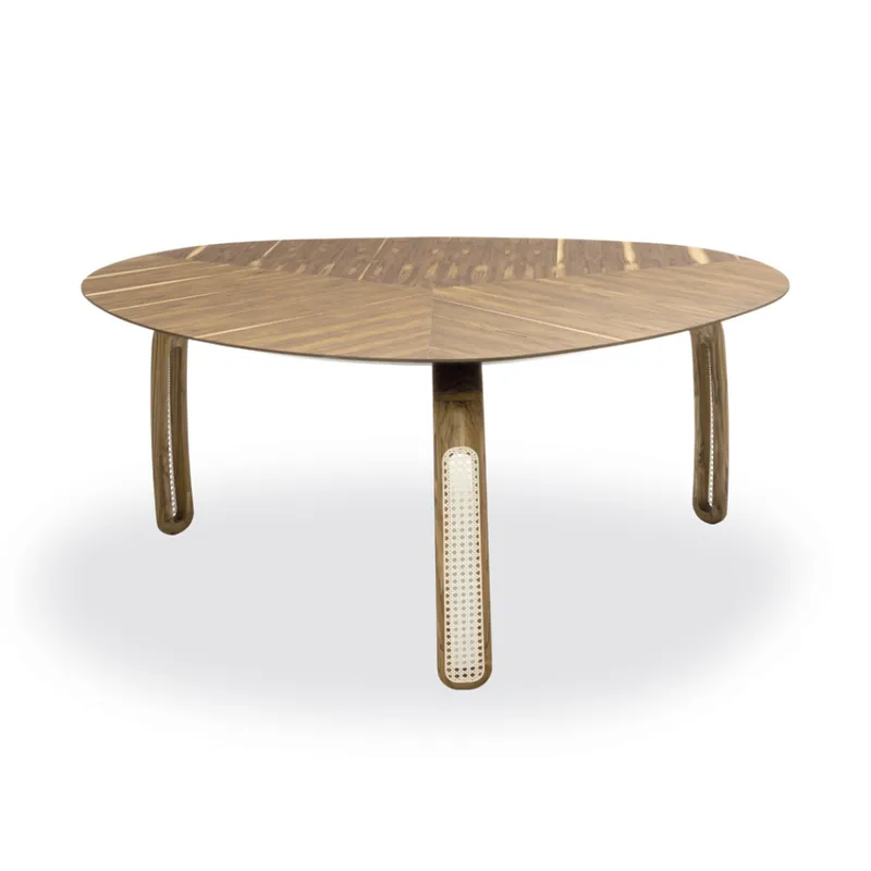 Mesa Comedor Triangular Dora - Tapa Cinamomo - c/ rattan Nogal en Madera natural - Mesas de comedor, Uruguay | Champagne Home