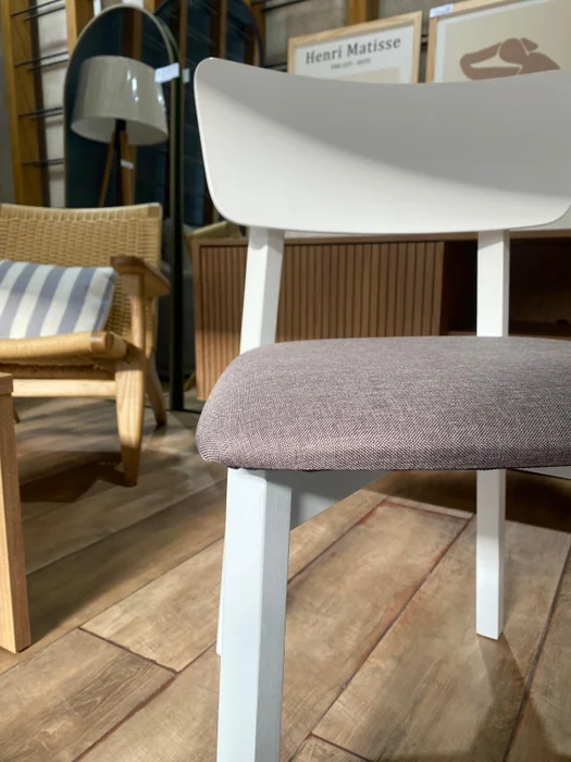 Silla Marruecos – Madera de Gomero Blanco en Blanco - Sillas, Uruguay | Berna Home, vista 4